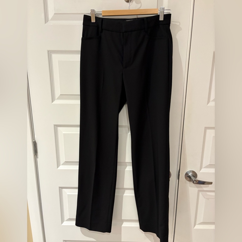 BANANA REPUBLIC Straight-Leg Black Pant
